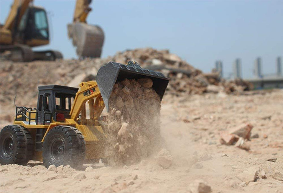 Realistic RC Skid-Steer Loader