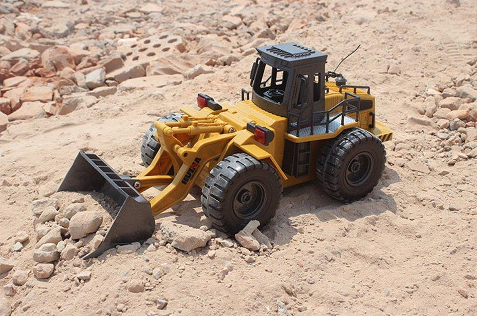 Realistic RC Skid-Steer Loader